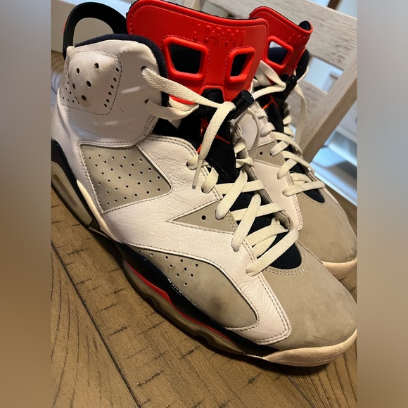 Nike Air Jordan 6 Tinker - Picture 2 of 3